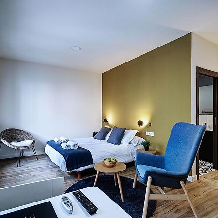 Apartamentos Al-Qazeres Luxury La Concepcion กาเซเรส ภายนอก รูปภาพ