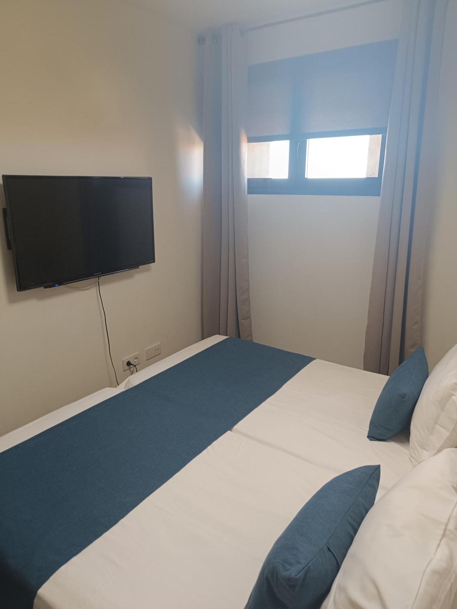 Apartamentos Al-Qazeres Luxury La Concepcion กาเซเรส ภายนอก รูปภาพ