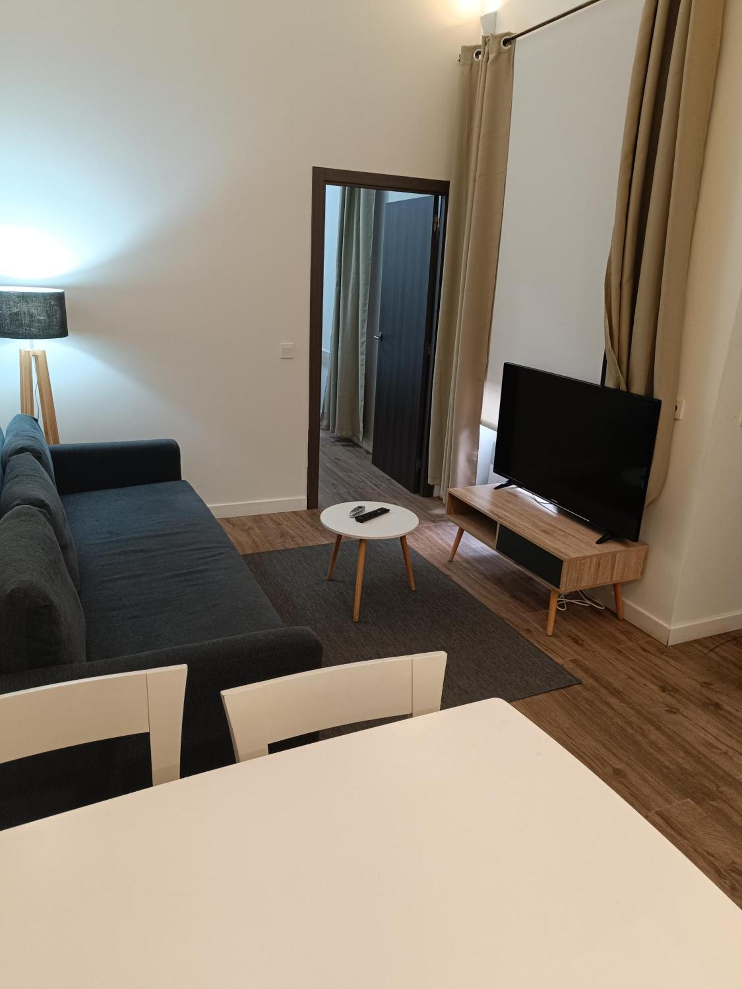 Apartamentos Al-Qazeres Luxury La Concepcion กาเซเรส ภายนอก รูปภาพ