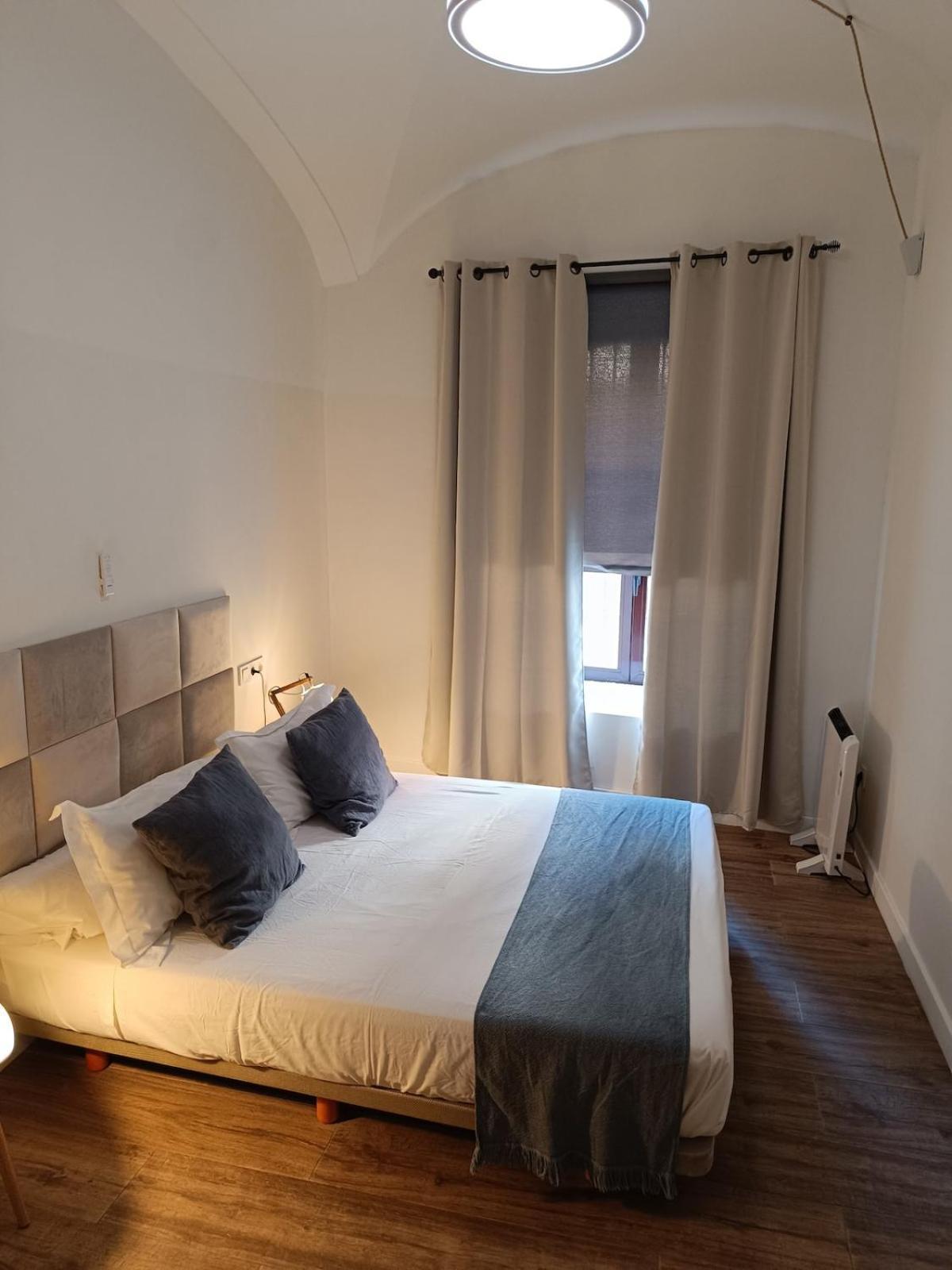 Apartamentos Al-Qazeres Luxury La Concepcion กาเซเรส ภายนอก รูปภาพ