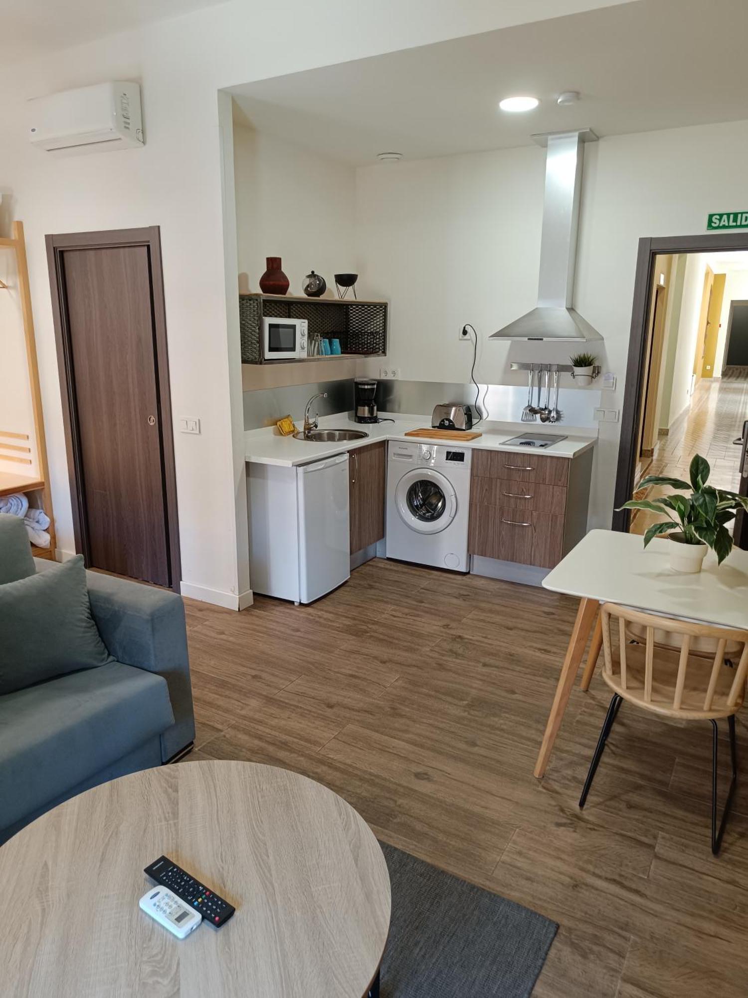 Apartamentos Al-Qazeres Luxury La Concepcion กาเซเรส ภายนอก รูปภาพ