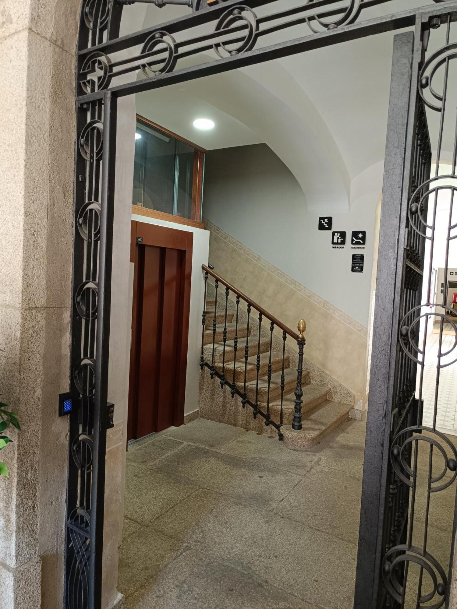 Apartamentos Al-Qazeres Luxury La Concepcion กาเซเรส ภายนอก รูปภาพ