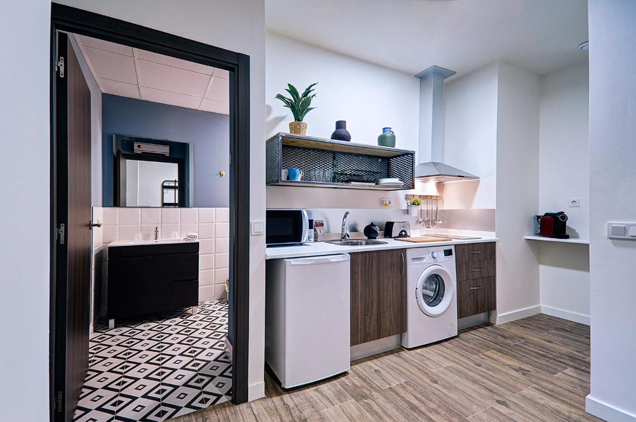 Apartamentos Al-Qazeres Luxury La Concepcion กาเซเรส ภายนอก รูปภาพ