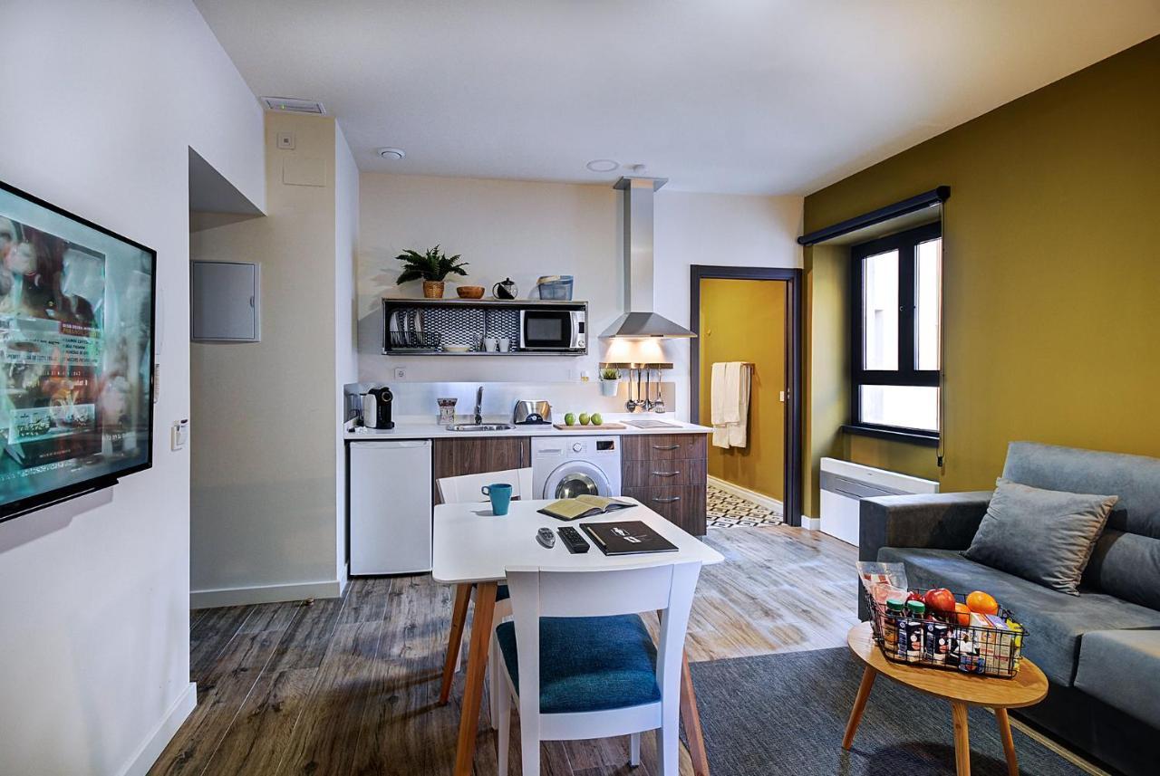 Apartamentos Al-Qazeres Luxury La Concepcion กาเซเรส ภายนอก รูปภาพ